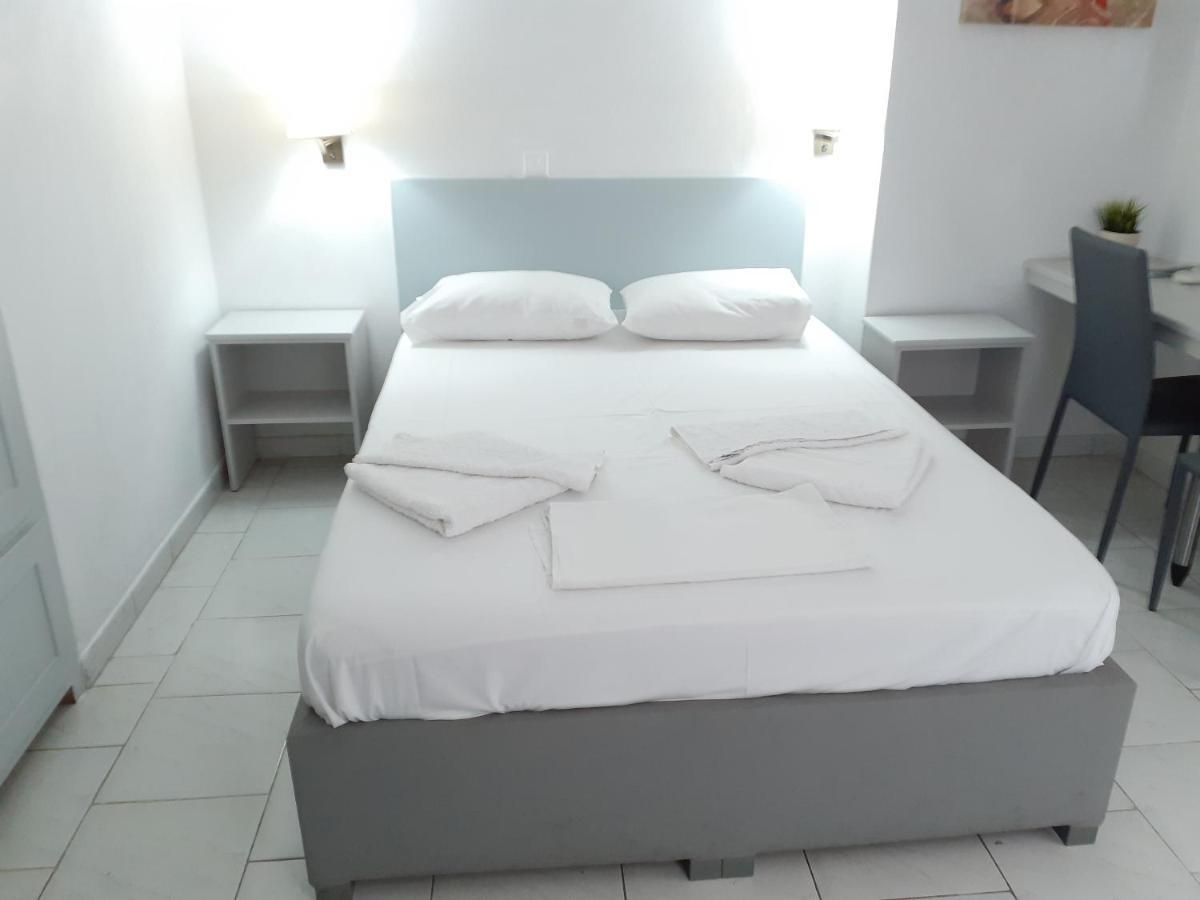Diana Rooms Chania  ภายนอก รูปภาพ
